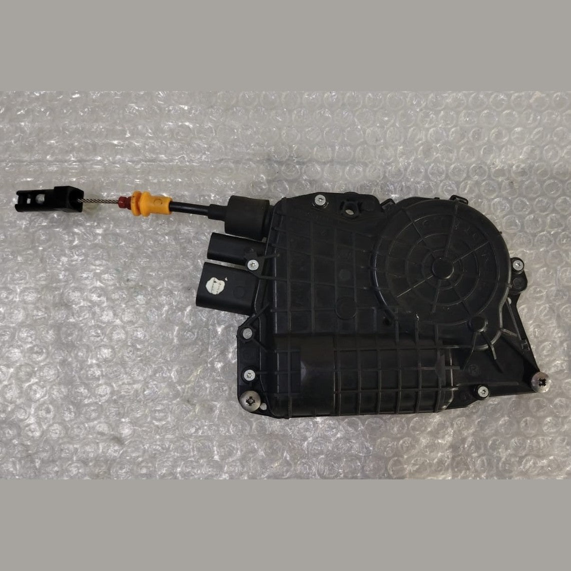 OEM BMW X5 E70  REAR RIGHT DOOR LOCK MECHANISM Automatic Closer 4153 3093 00