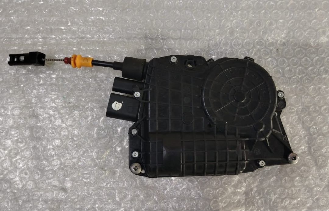 OEM BMW X5 E70  REAR RIGHT DOOR LOCK MECHANISM Automatic Closer 4153 3093 00