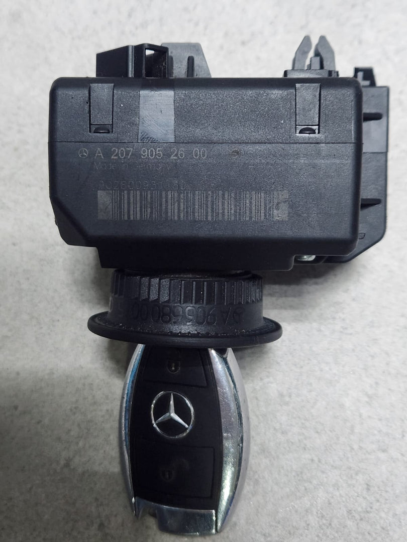 2008-2014 Mercedes-Benz C300 Ignition Switch Module Lock A2079052600