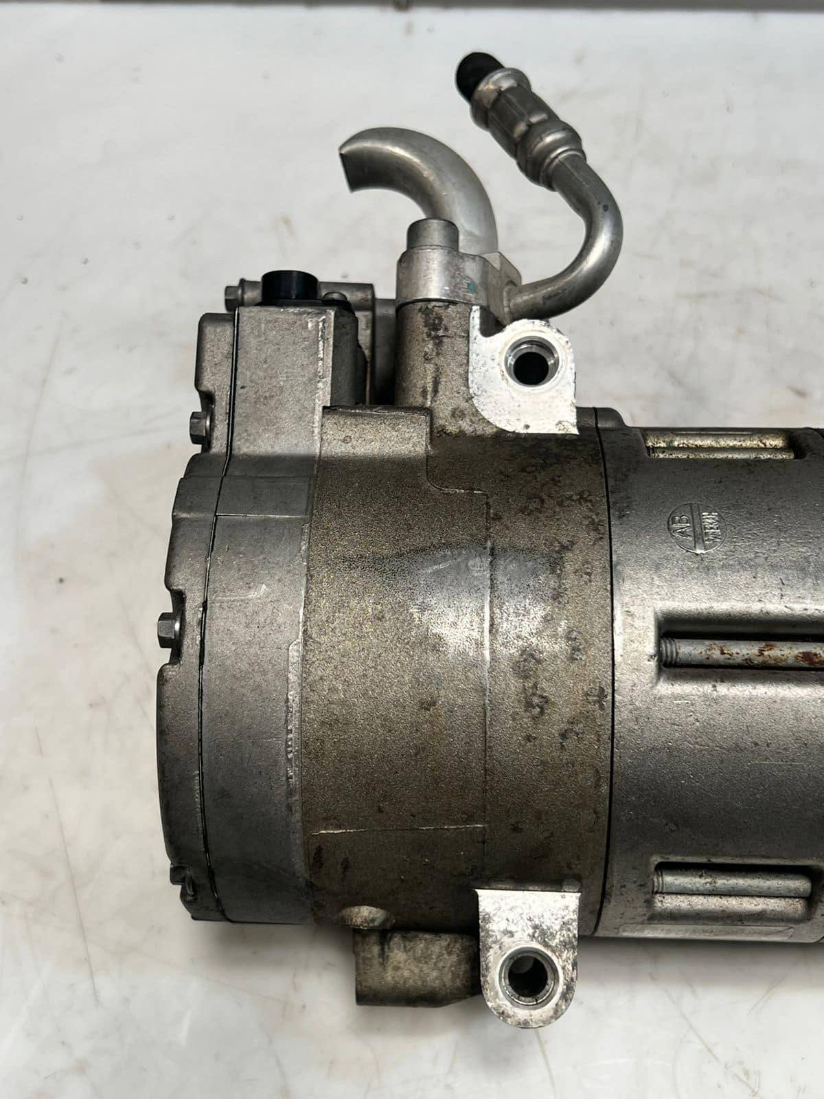BMW X5 F15 330e 530e xDrive 740e Electric AC Compressor PUMP 9364867 OEM