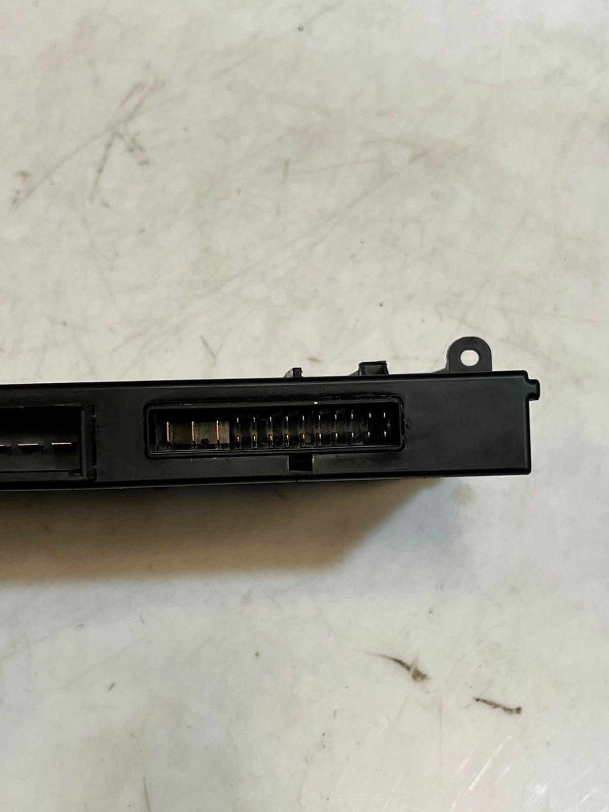 2012-2013 BMW X5 E70 Electronic Junction FUSE Box BCM 9262710 OEM
