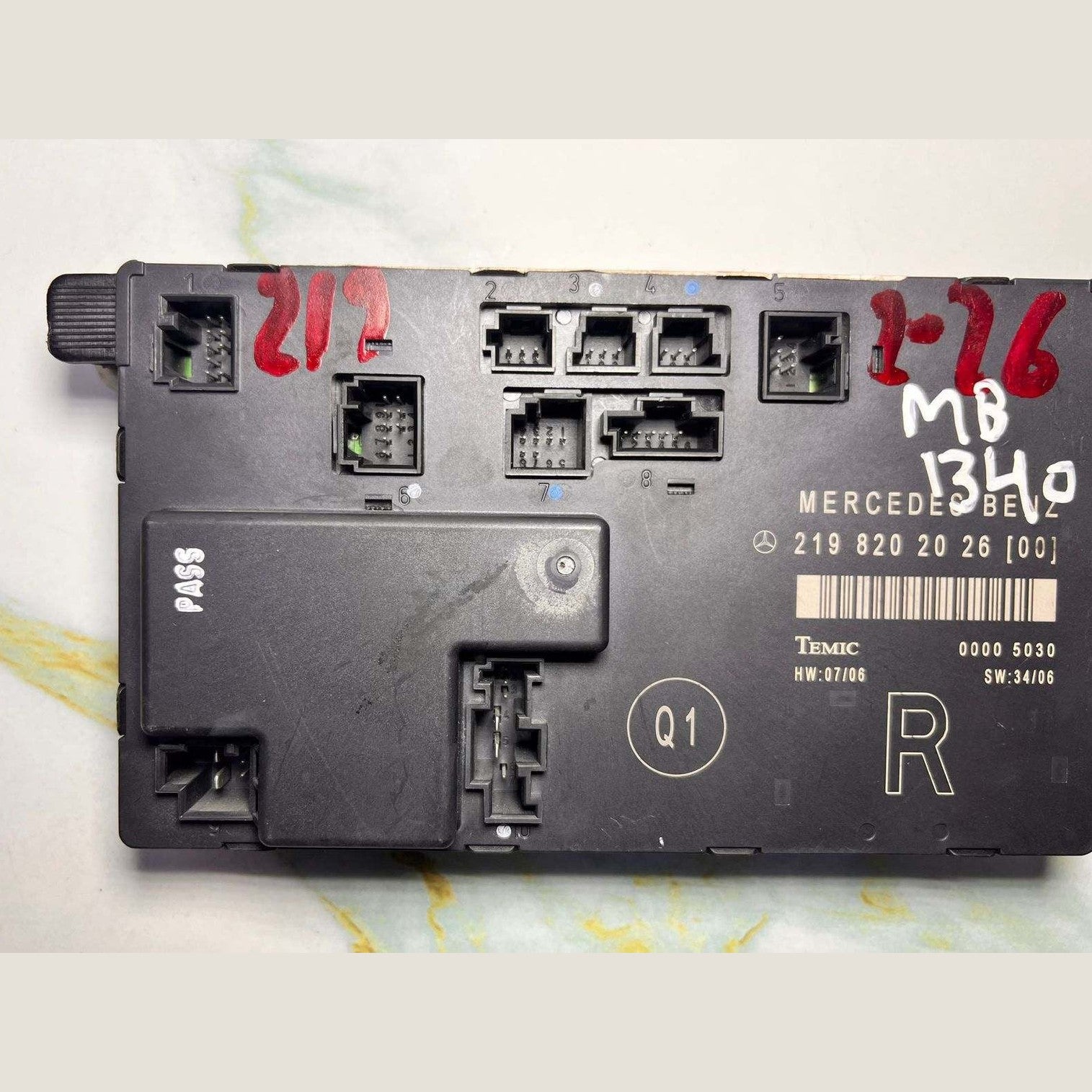 06-11 Mercedes CLS500 Door Control Module 219 8202026 W209 CLK-Class and W219 