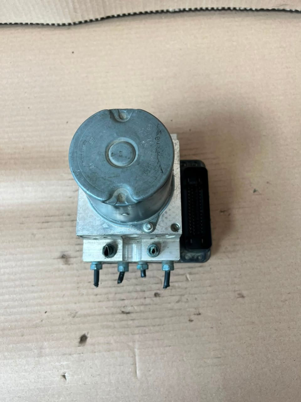 2011 BMW 5 Series F10/F11 F01 F02 550i ABS/DSC Hydraulic Pump Unit 6799517 OEM