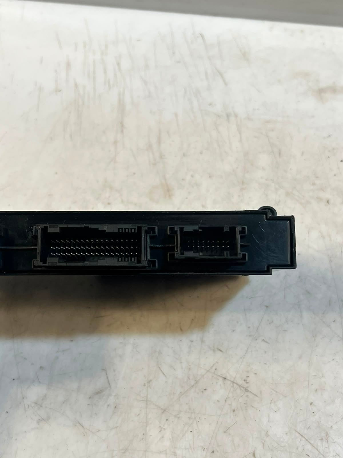 2012-2018 BMW F06 F10 F01 F13 7 Serie 640i Junction Box Control Module 9267465