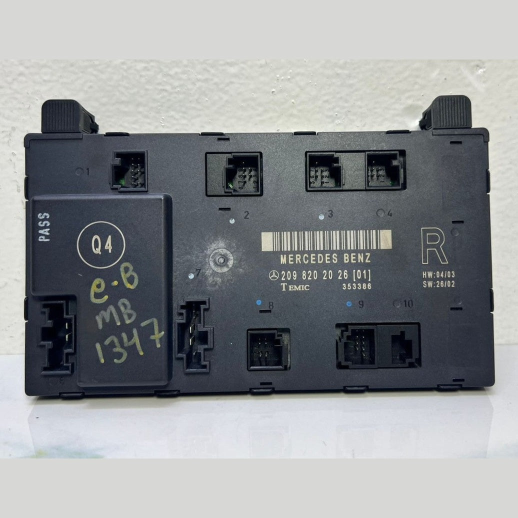 Mercedes W209 CLK-Class Front Right Side Door Control Module A209 8202026 OEM