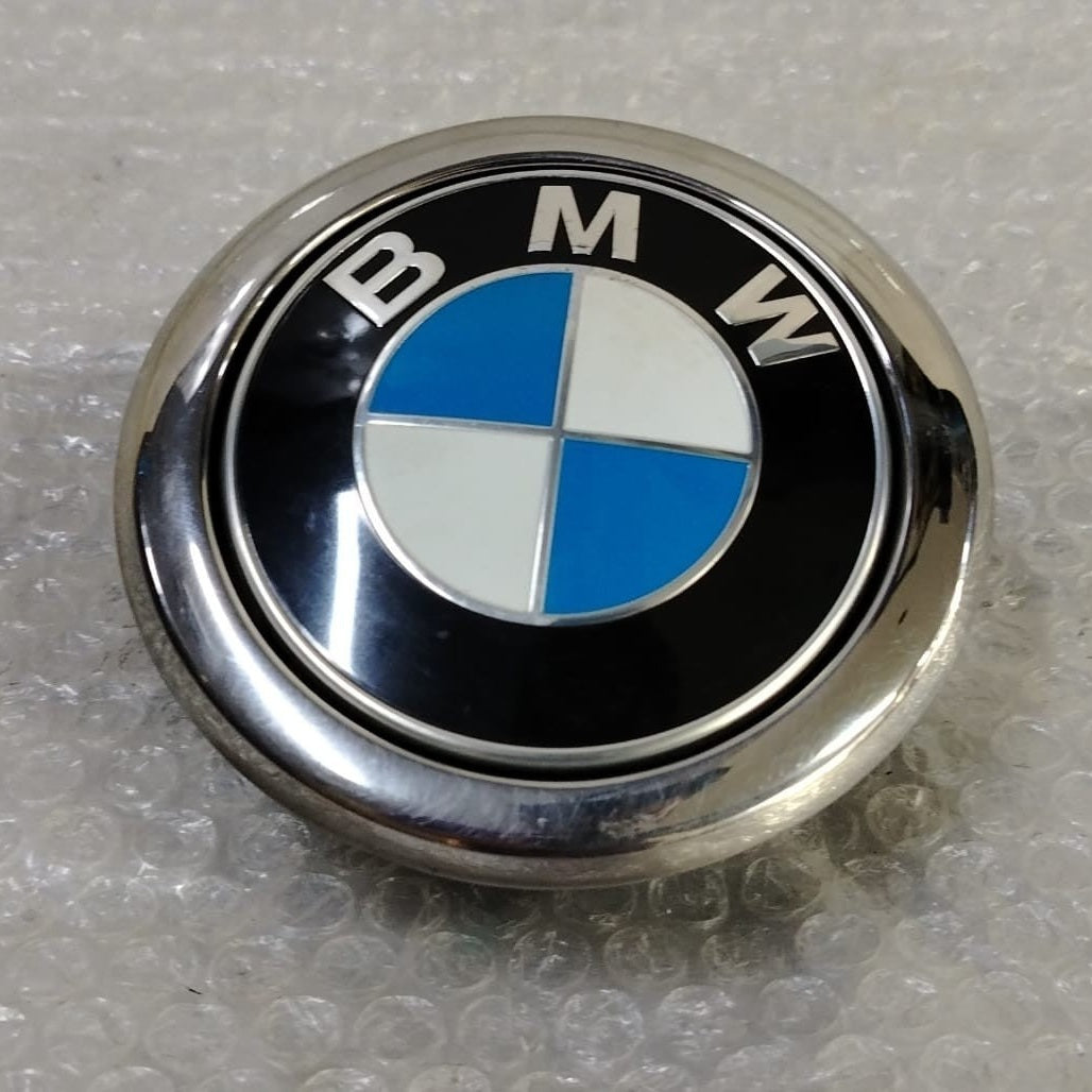 OEM BMW X2 F39 REAR LIFTGATE EMBLEM RELEASE SWITCH HANDLE 7248535