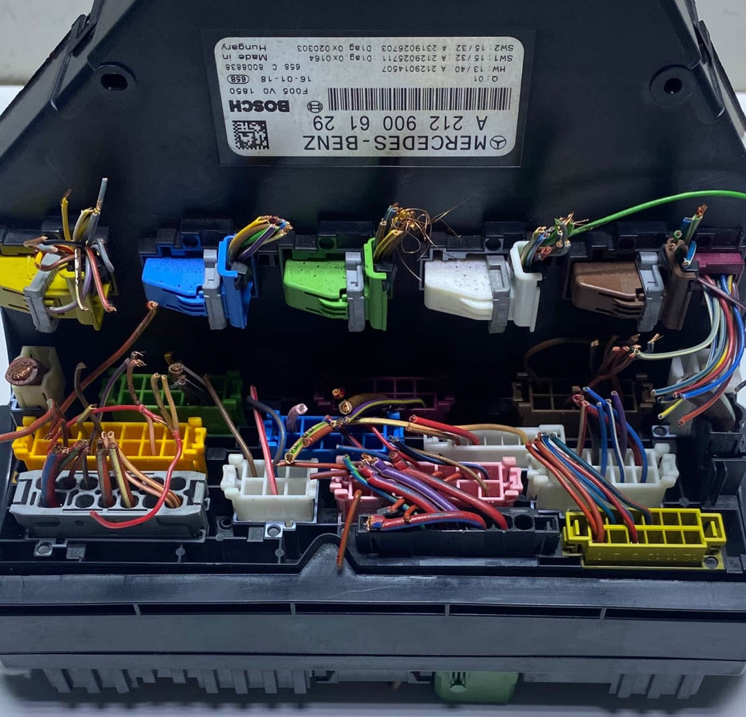 2010-2016 Mercedes-Benz E350 Fuse Box Module SAM Control Unit A2129006129