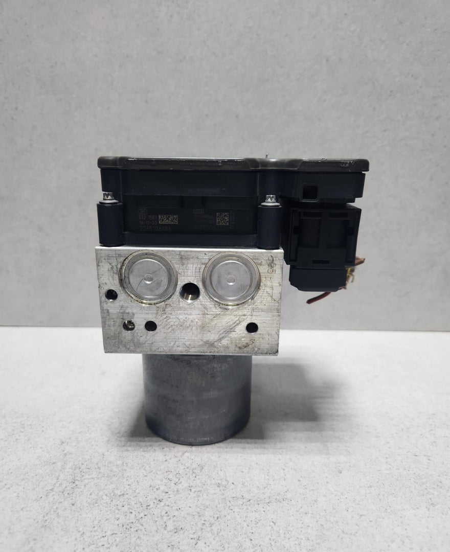 2015-2018 BMW X5 Abs Pump Control Module 6884733 X5 and X6