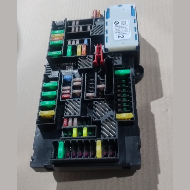 BMW F98 F97 X4 X3 G01  M BODY FUSE BOX CONTROL MODULE OEM  6828074