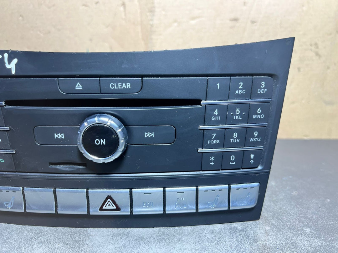 14–16 Mercedes-Benz W218 CLS Radio Audio Head Unit CD Player A218 9006906 OEM