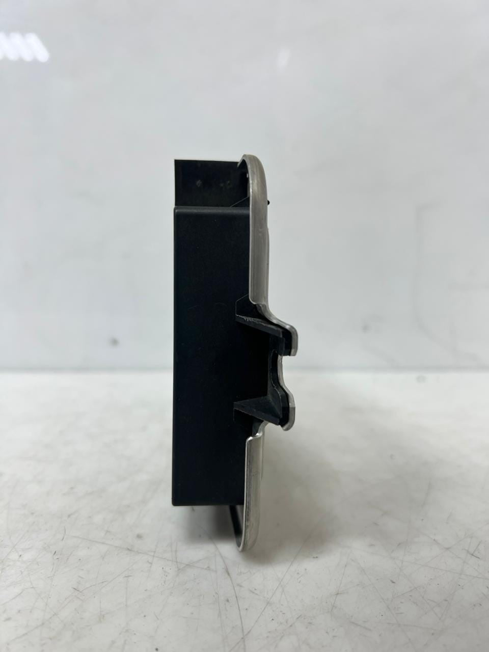 2013-19 BMW F10 F11 F07 F01 650i Gran Coupe Footwell Control Module 9250455 OEM
