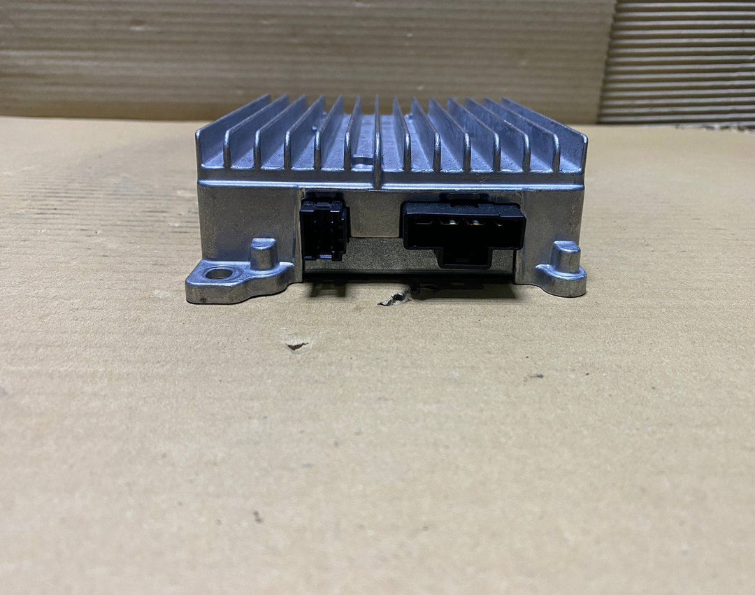 2013-2018 BMW 650i Battery Charging Module 9240236 5 Series F10 and 650I BCU 150