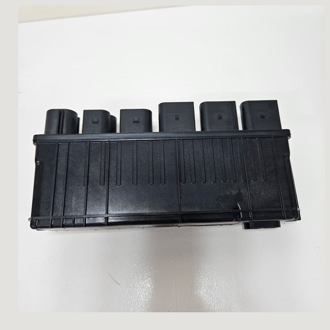 2019-2024 BMW X7 G07, X6 G06 Power Distribution Unit 8490527