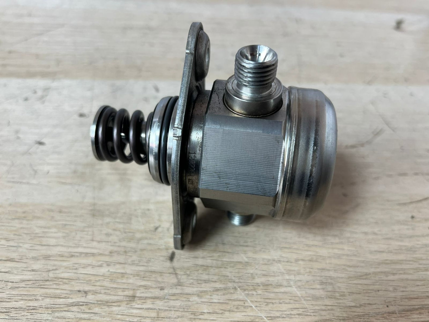 2010-2013 BMW High Pressure Fuel Pump 7610761 135i, 335i, 535i, 640i, X3, X4 N55