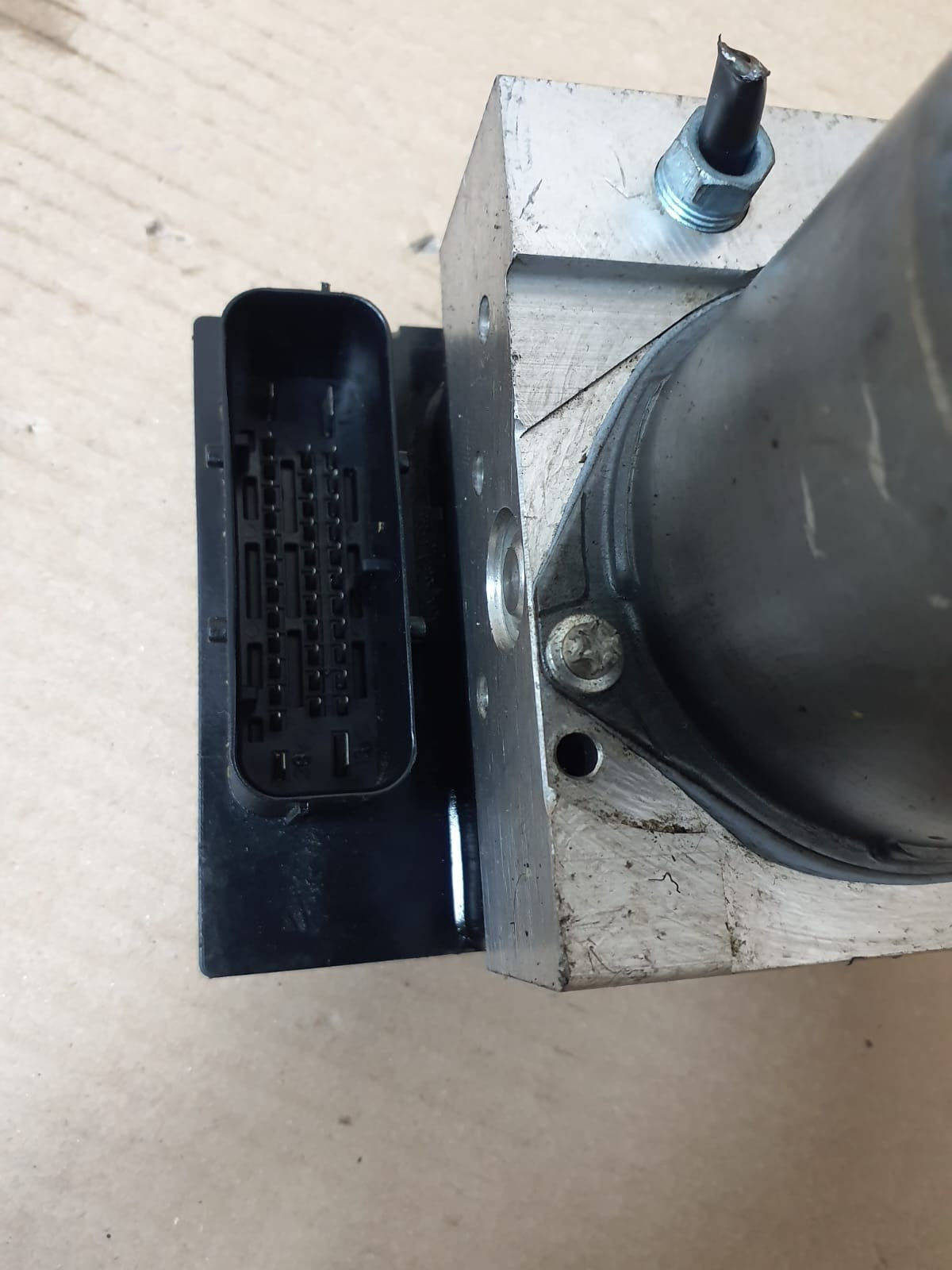 2010-2012 BMW X1 E84 2.0L Pre-LCI ABS Pump CONTROL UNIT 6850226-01 OEM