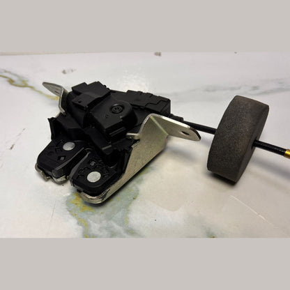 2012-2018 Mercedes-Benz CLS550 Trunk Lid Latch Lock Actuator A 204 750 0060 W212