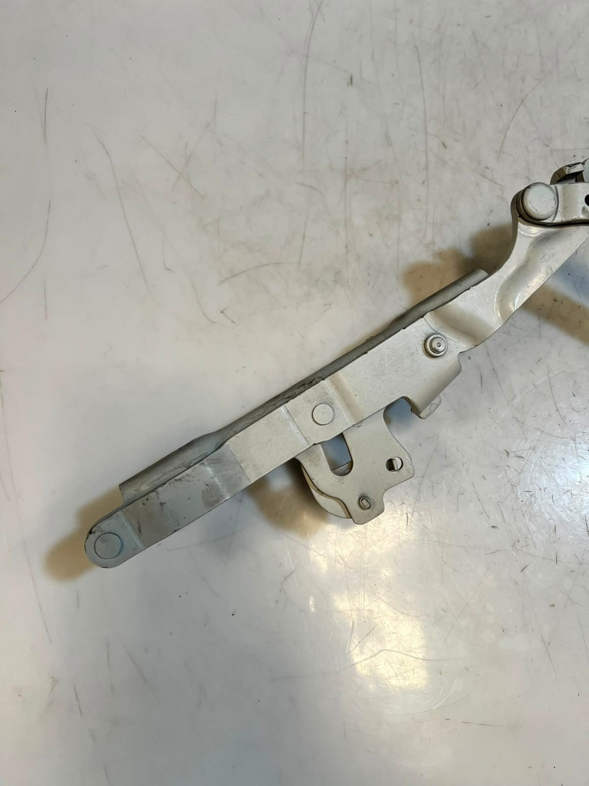 2012-2016 BMW 5 Series F10 F11 650i Bonnet Hood Hinge 7249887 OEM