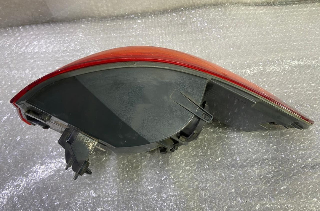 OEM BMW X1 F48 N/S LEFT SIDE REAR TAIL LIGHT 7350715