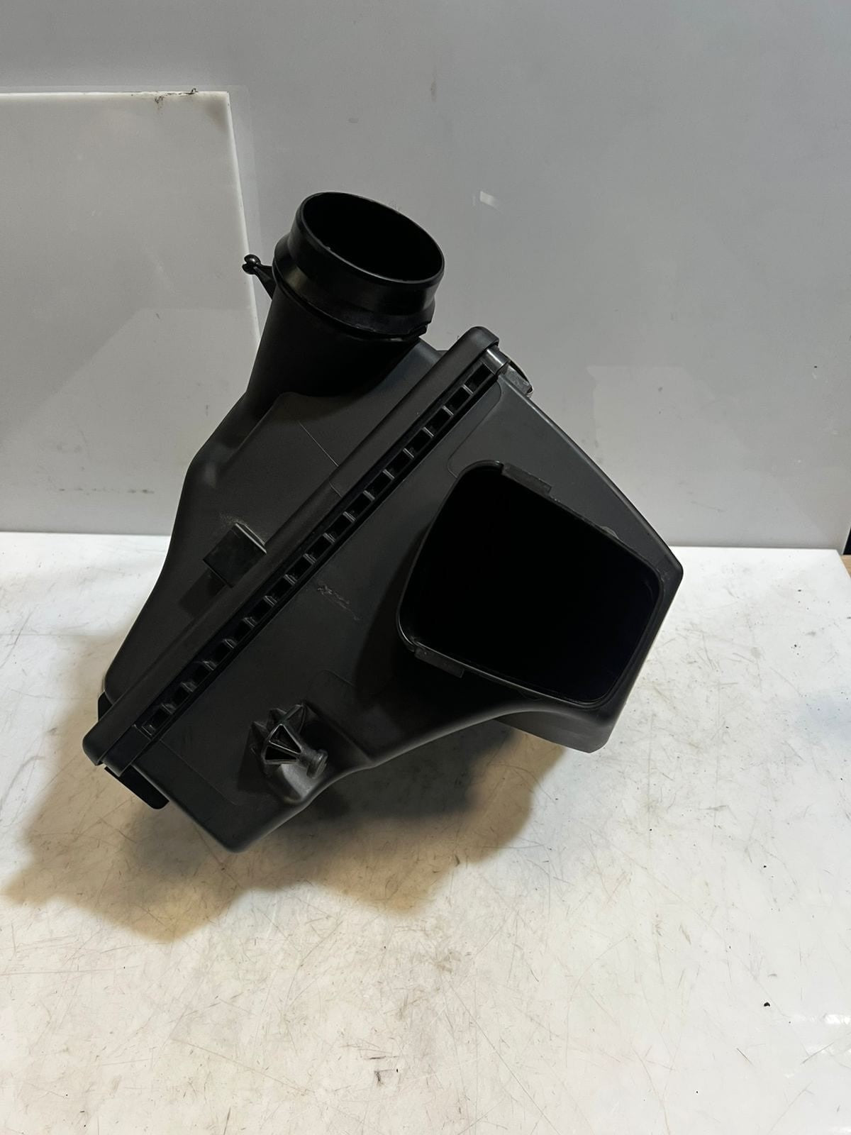 BMW 1 3 5 Series F20 F22 F30 F32 F36 B48 Air Filter Box MAHLE 8601677 OEM
