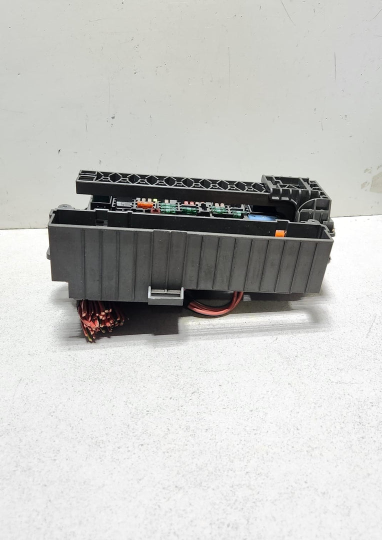 BMW Z4 E89 Power Distribution Fuse Box Front Plastic Metal 9154971 OEM