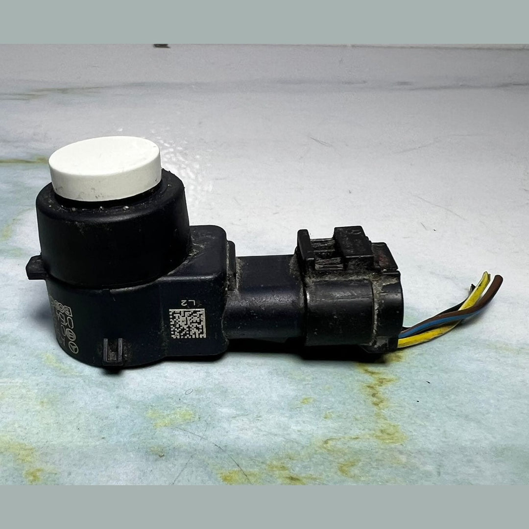 Mercedes PDC Parking Sensor A2215420417 W211 W219 W203 W204 W221 CLS R SL SLK