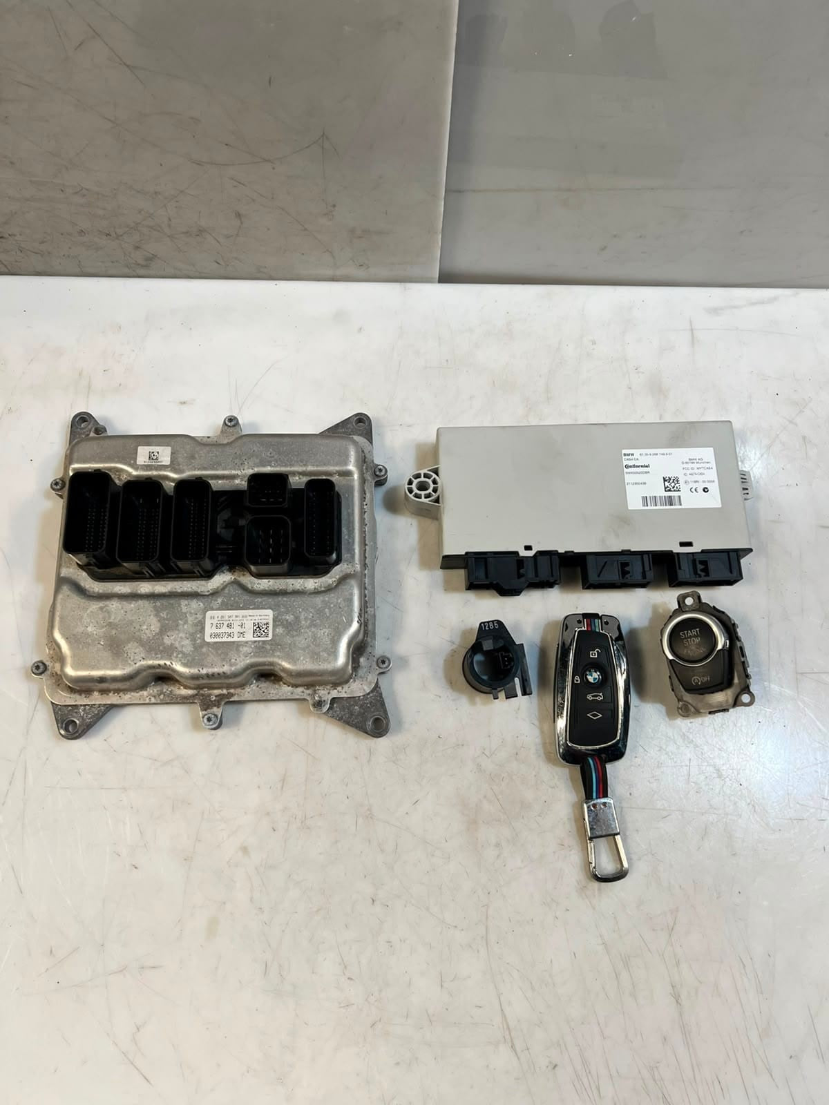 BMW F10 N20 Engine Control Unit ECU COMPLETE SET DME +CAS4+1KEY 7637481 OEM