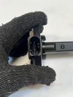 Bild in die Galerieansicht laden, BMW E38 E39 E46 E53 E60 E61 E81 E82 E87 N47 Diesel Sump Oil Level Sensor 7508003