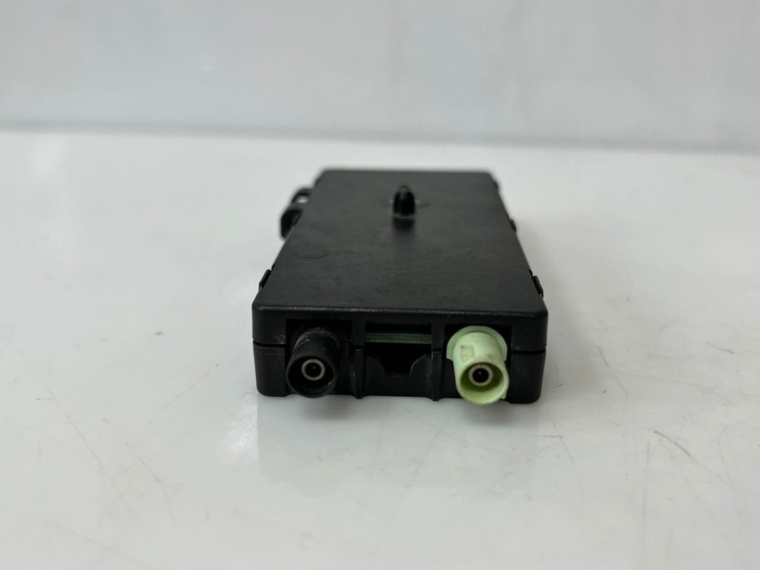 BMW F20 radio signal Antenna Amplifier AM/FM 9226883 OEM