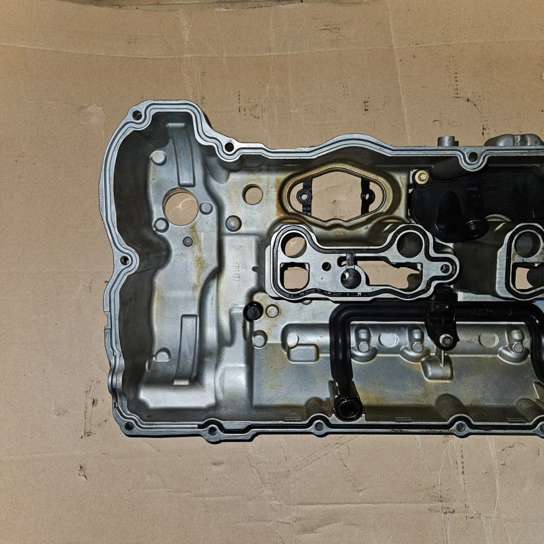 7629992-2012-2016 BMW M5 M6 F06 F10 S63N 4.4L V8 Turbocharge Engine Valve Cover 