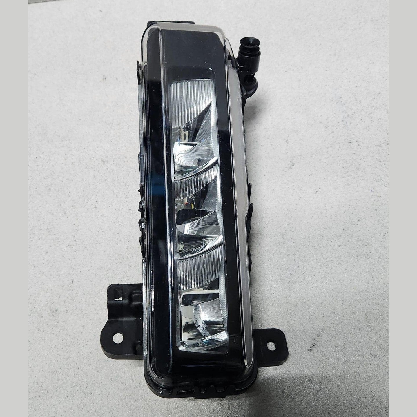 2015-2022 BMW X1 Front Right Fog Light 8089526 X3 X4 OEM