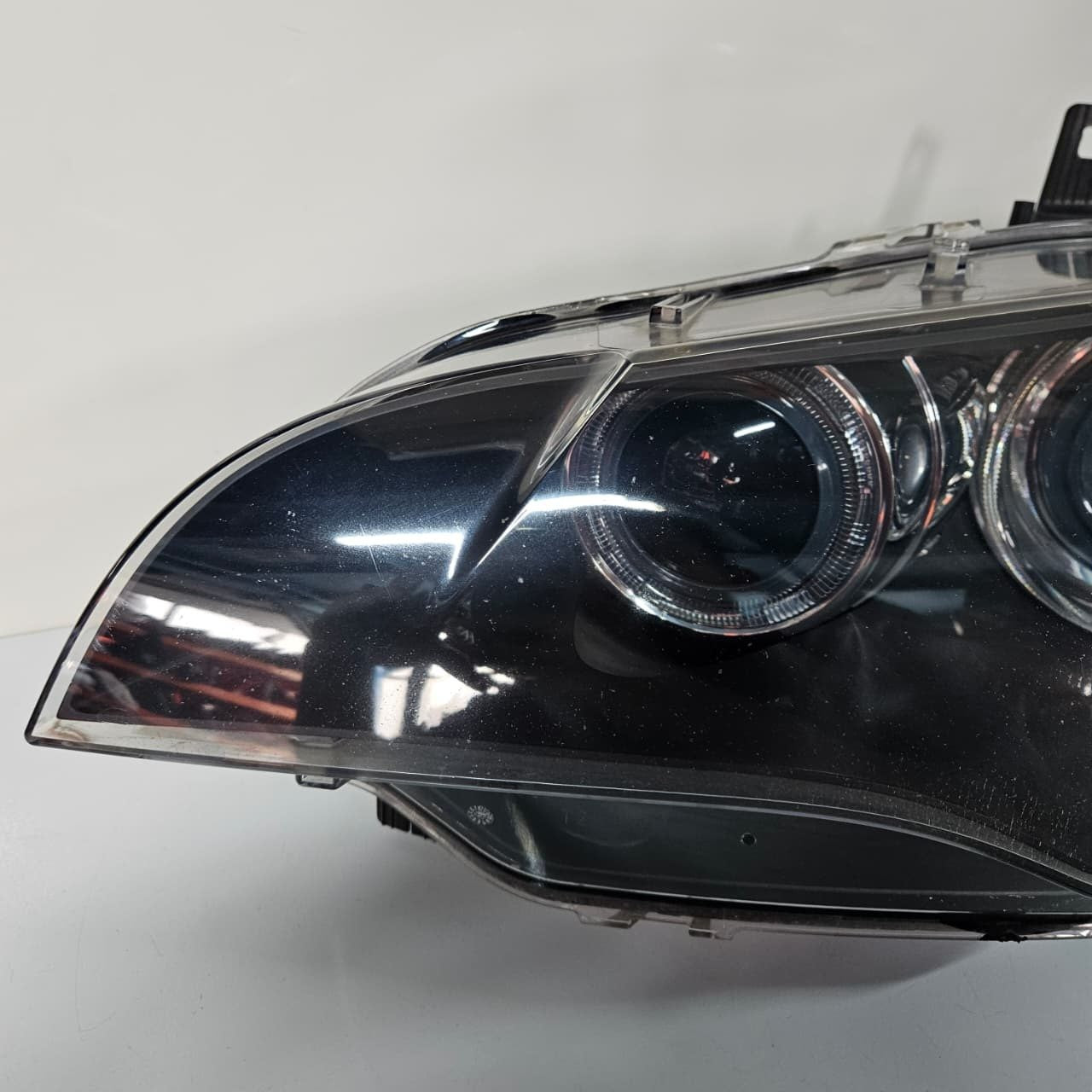 OEM 2008-2014 BMW X6 E71 Left Side Xenon Headlight ECE 7271359