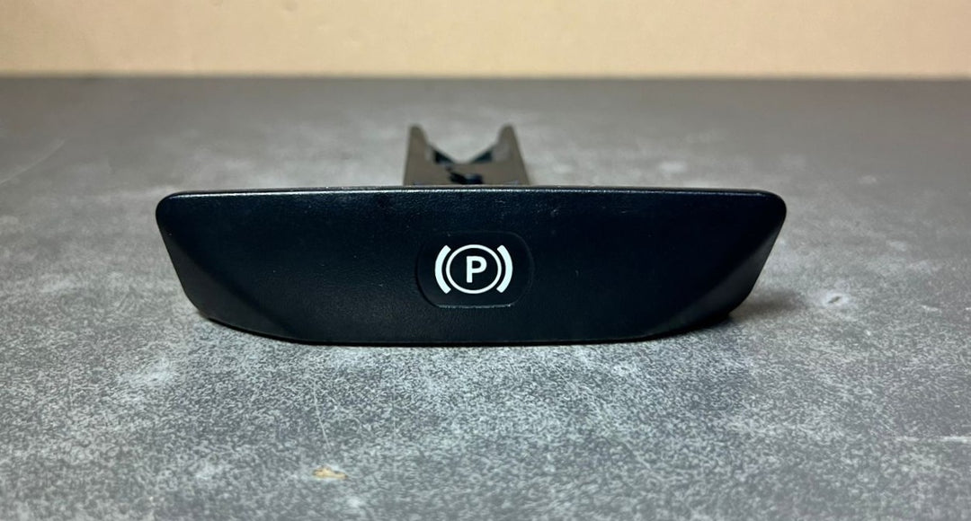 2008-2014 MERCEDES-BENZ W204 C-Class PARKING BRAKE CONTROL SWITCH A204 4270020