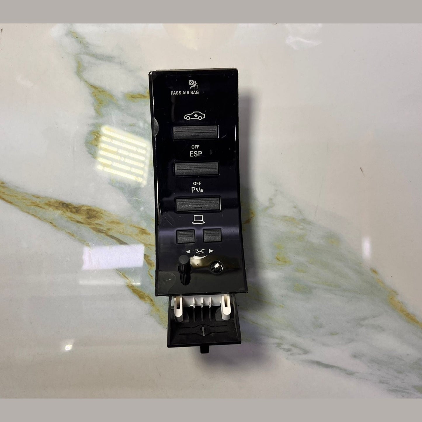 2007-2009 Mercedes-Benz S550 Switch Strip A 221 870 15 58 S-Class W221