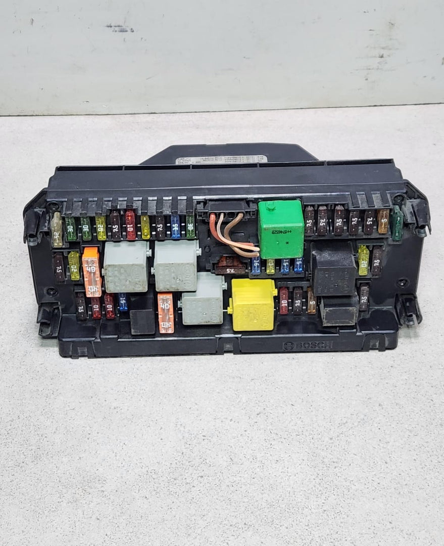 2011-2012 Mercedes-Benz C180 Fuse Box Control Module A2129004611 W204 C-Class 