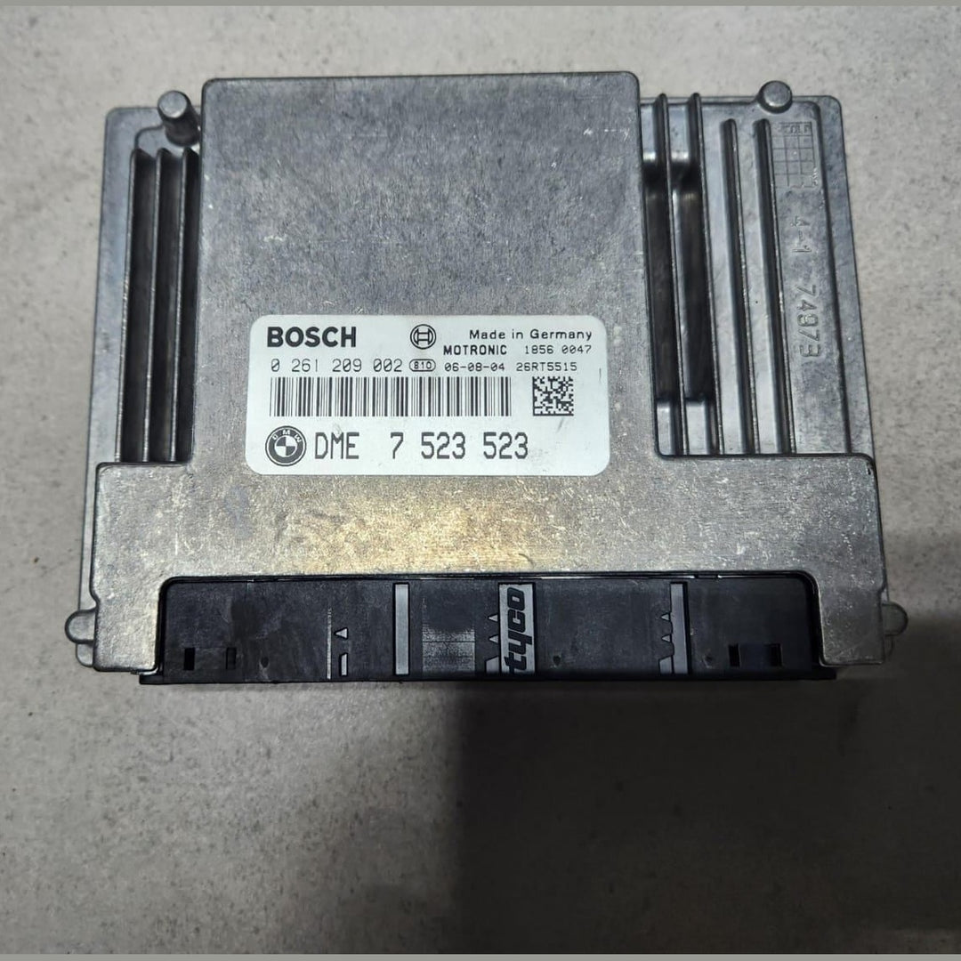 2002-2003 BMW 745i E65 Engine Control Module 7523523 ECU SET 