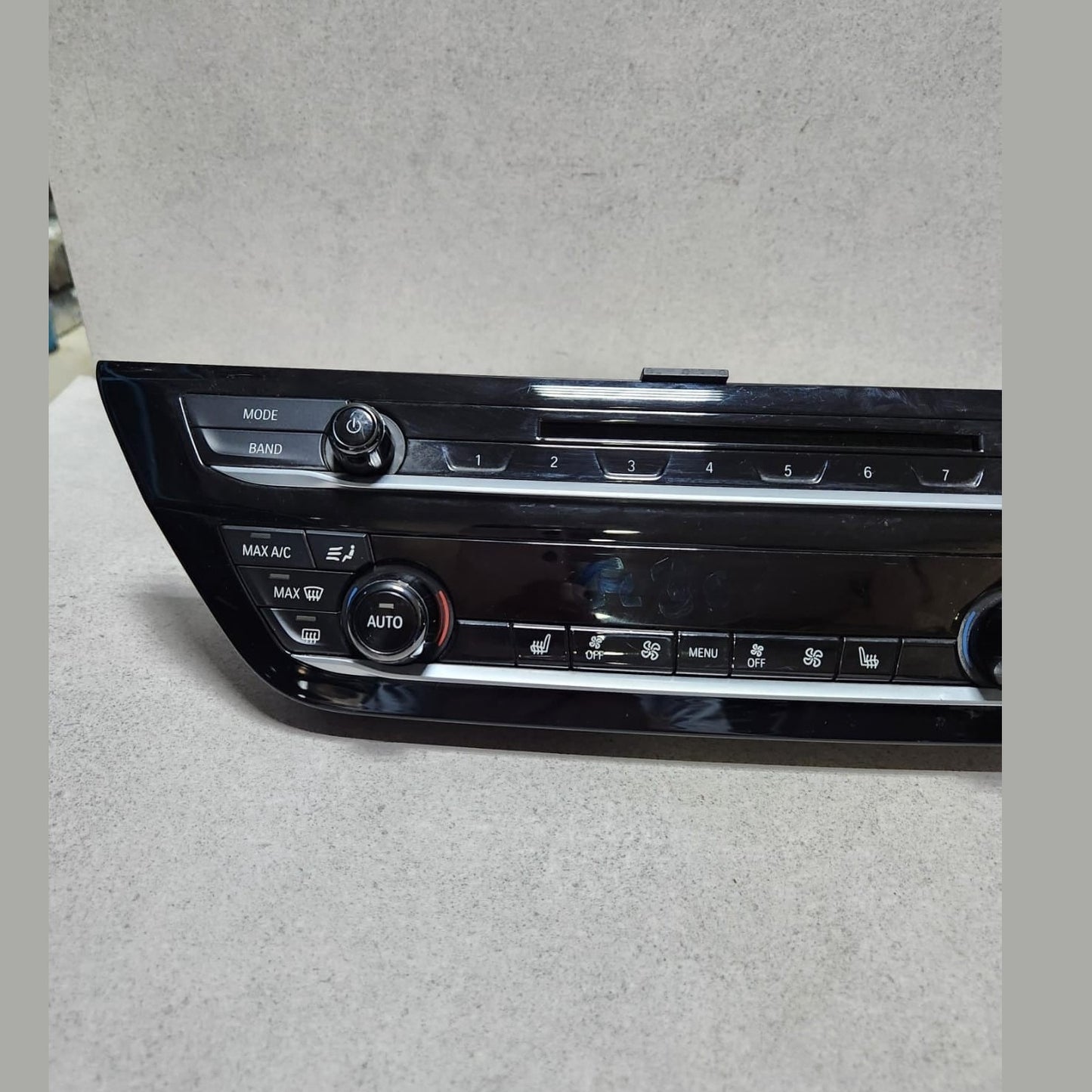 2017-2020 BMW 530i Climate Control Switch 6834441 5 Series G30 G31