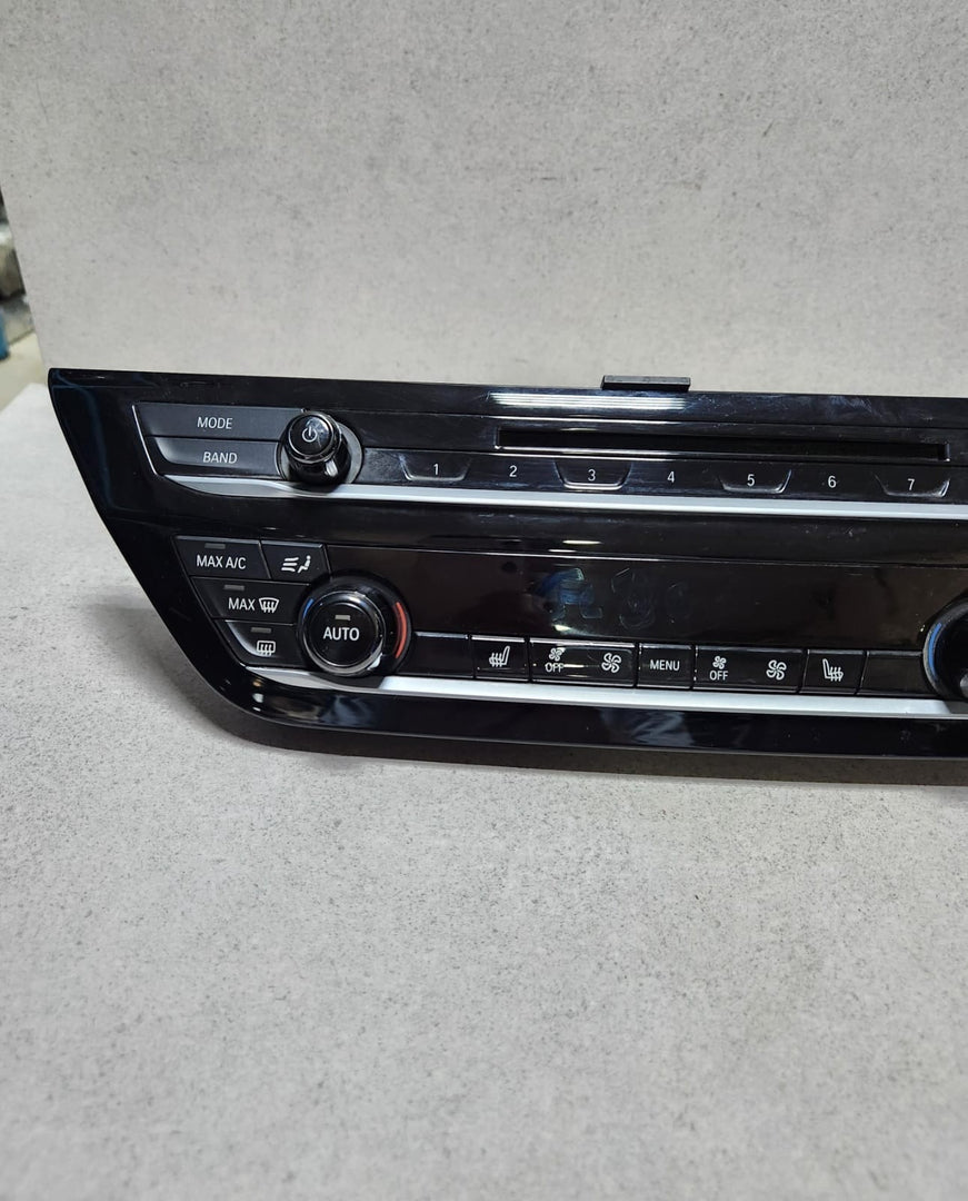 2017-2020 BMW 530i Climate Control Switch 6834441 5 Series G30 G31