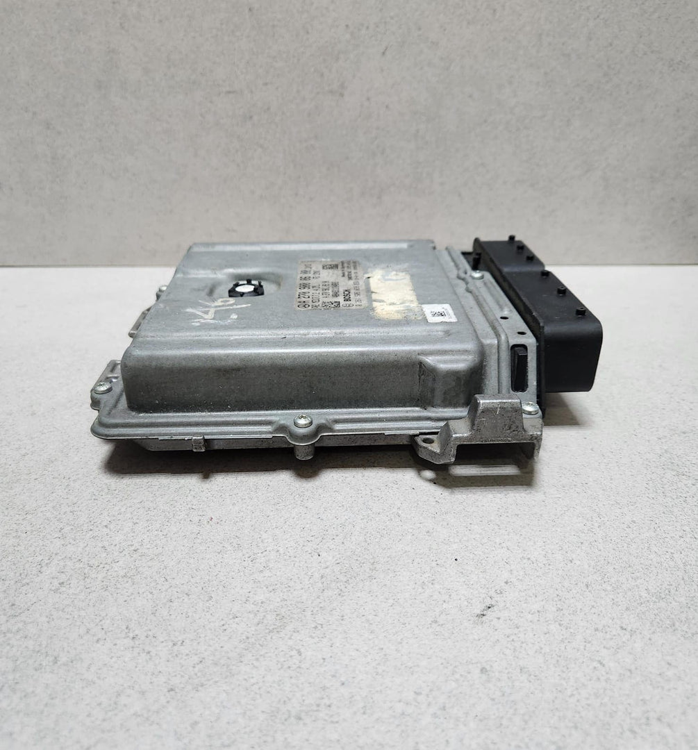 2012-2015 Mercedes-Benz B180 Engine Control Unit A2709000600