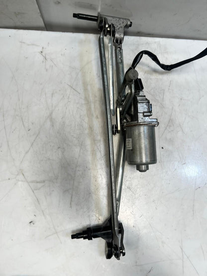 2010-2015 BMW X1 E84 Front Windshield Wiper Motor And Linkage 2992466 OEM
