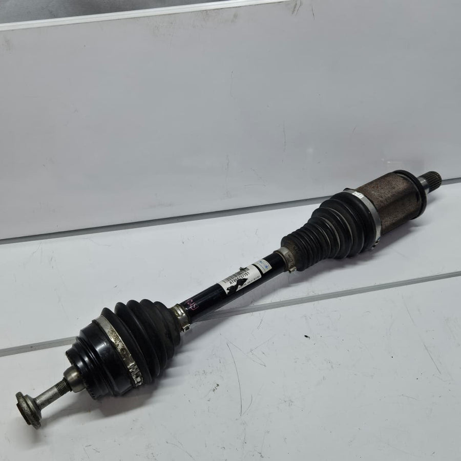 2018-2019 BMW 5 7 Series G30, F90 M550i G11, G12 xDrive Front Left Axle Shaft 86