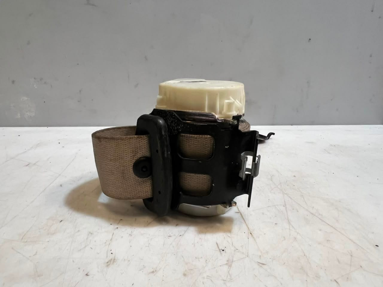 2010-2016 BMW 5 Series F10 F11 Rear RIGHT Seat Belt 33061254 OEM