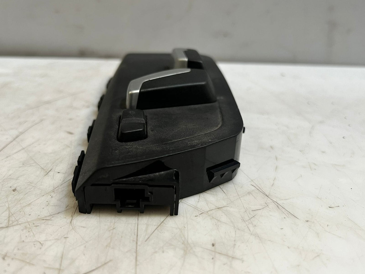 2015 BMW 320i F30 3 Series Front Right Seat ADJUSTMENT Control Switch 9382436