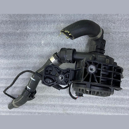 OEM BMW F70 F74 F78 U06 U11 U12 U10 LCI Auxiliary Water Pump 9455020 BOSCH