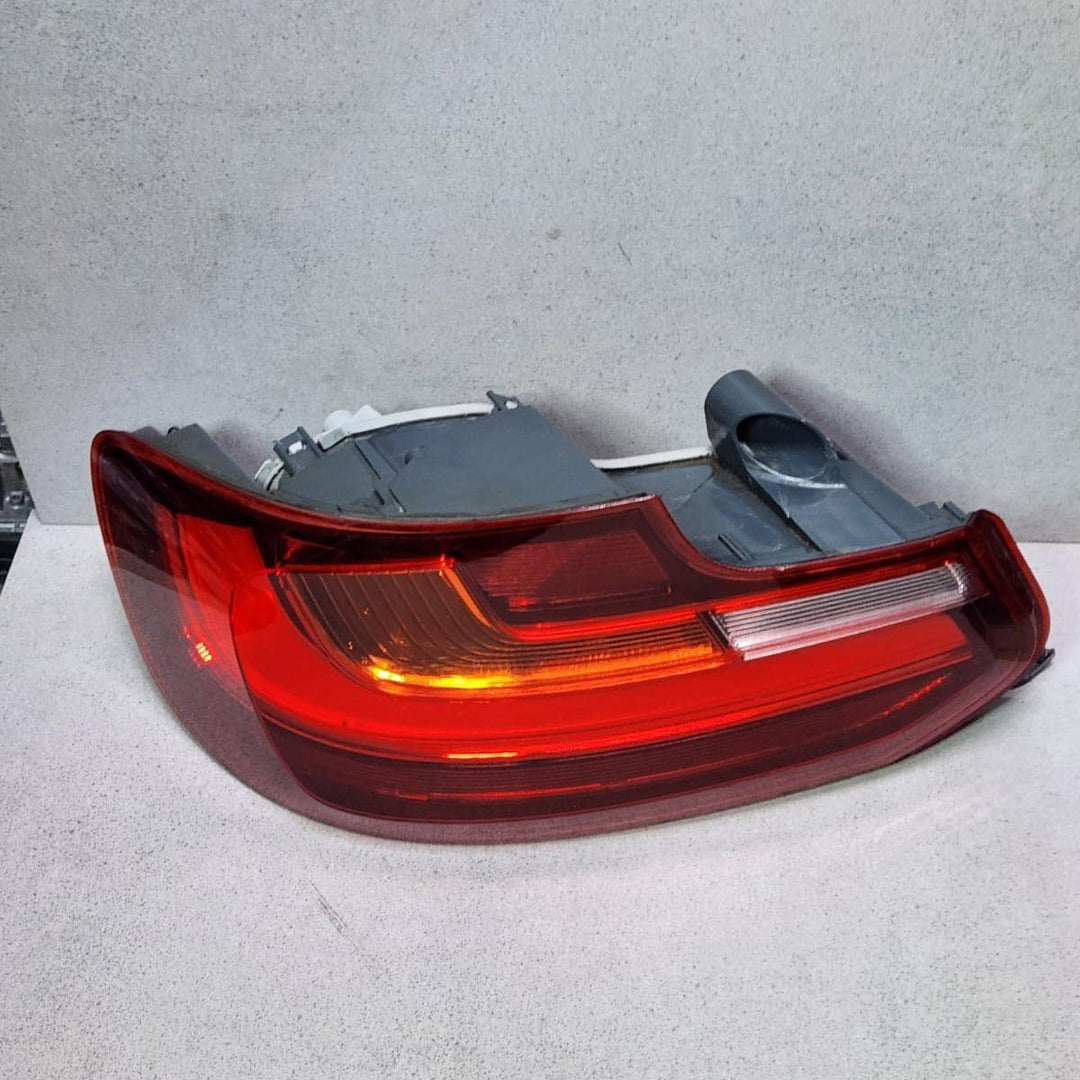 BMW Rear Left Halogen Taillight 4818177 2 Series F22 F23 F87 M Sport