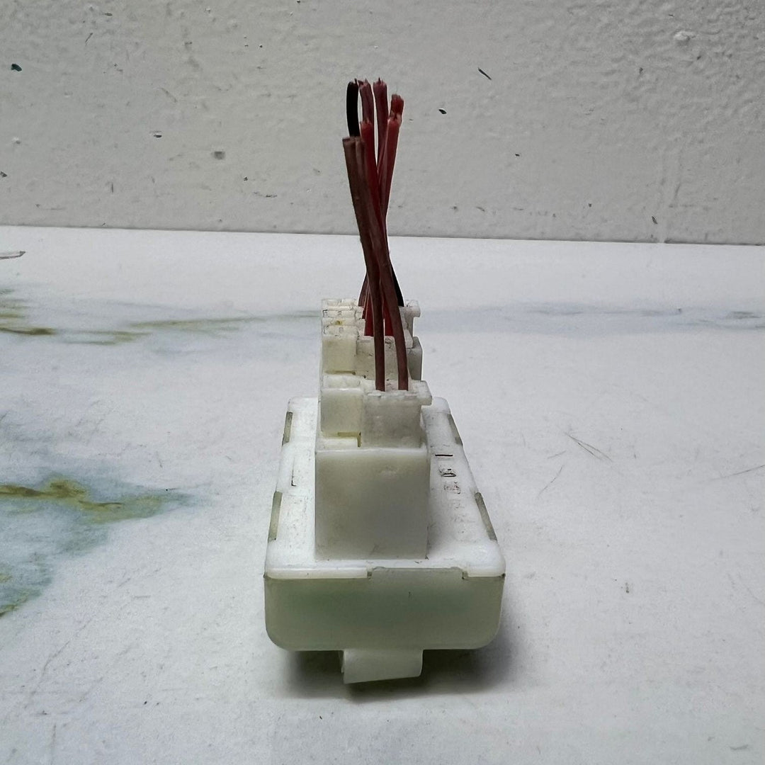 Mercedes Power Distributor A0009820912 Vito W447 and C-Class