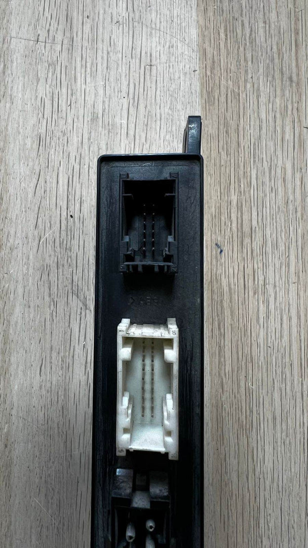 BMW Door Control Module 8377596 E39 and E60 E61 5 Series 520D