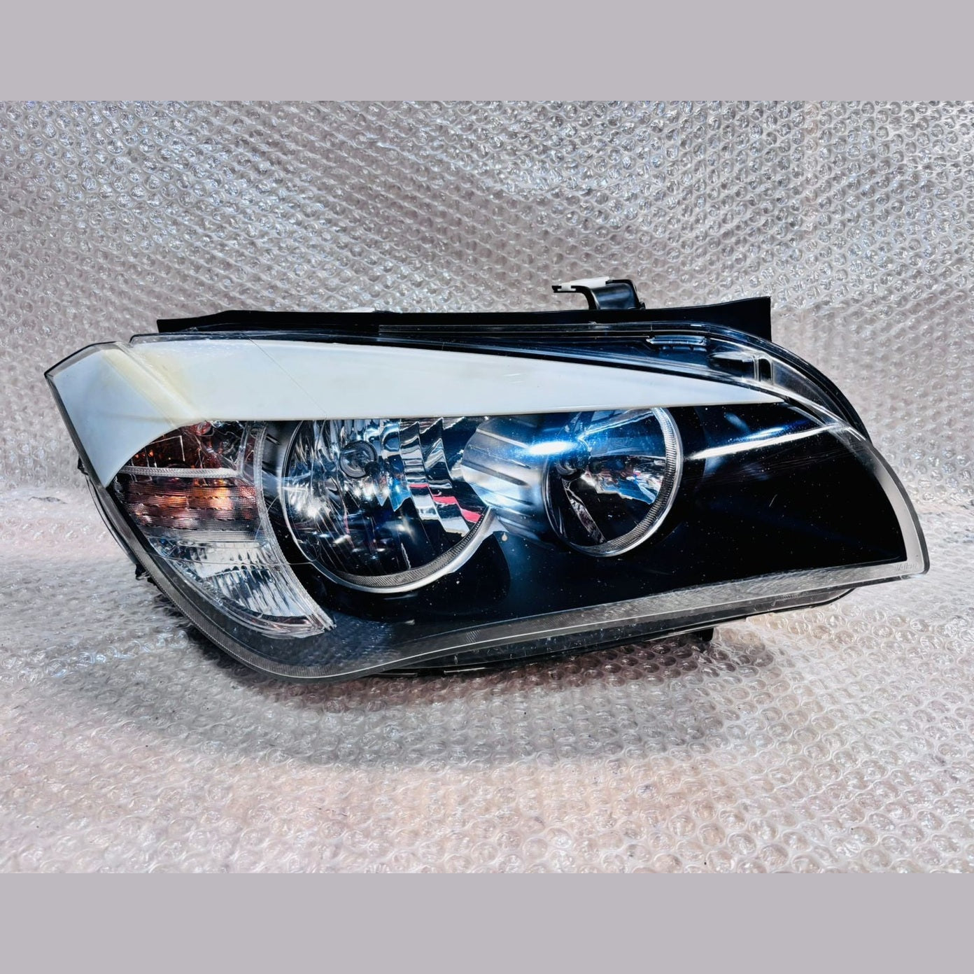 Bmw X1 E84 2009 to 2012 None Xenon Headlight Right side 8909350
