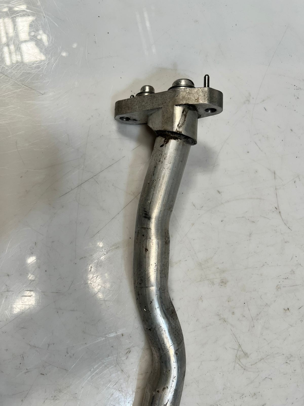 2022 BMW iX 120 AC Air Conditioning Refrigerant Hose Line 5A28911 OEM