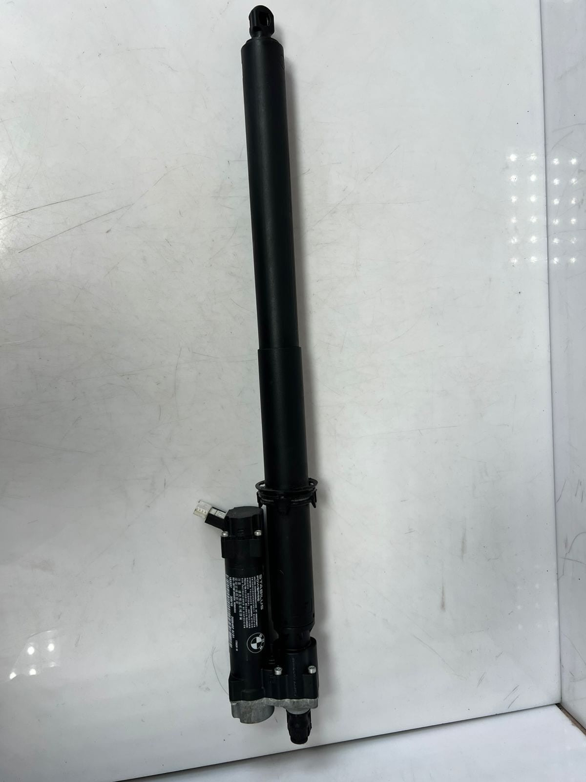 2016-2017 BMW 320i 428i, 430i, 435i, 440i F36 Tailgate Lift Strut 2586402 OEM