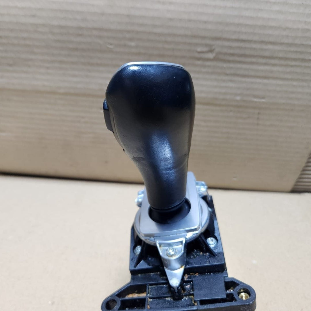 2008-2013 BMW X5 Gear Selector Switch 9168850. X5 E70 and X6 E71 RHD